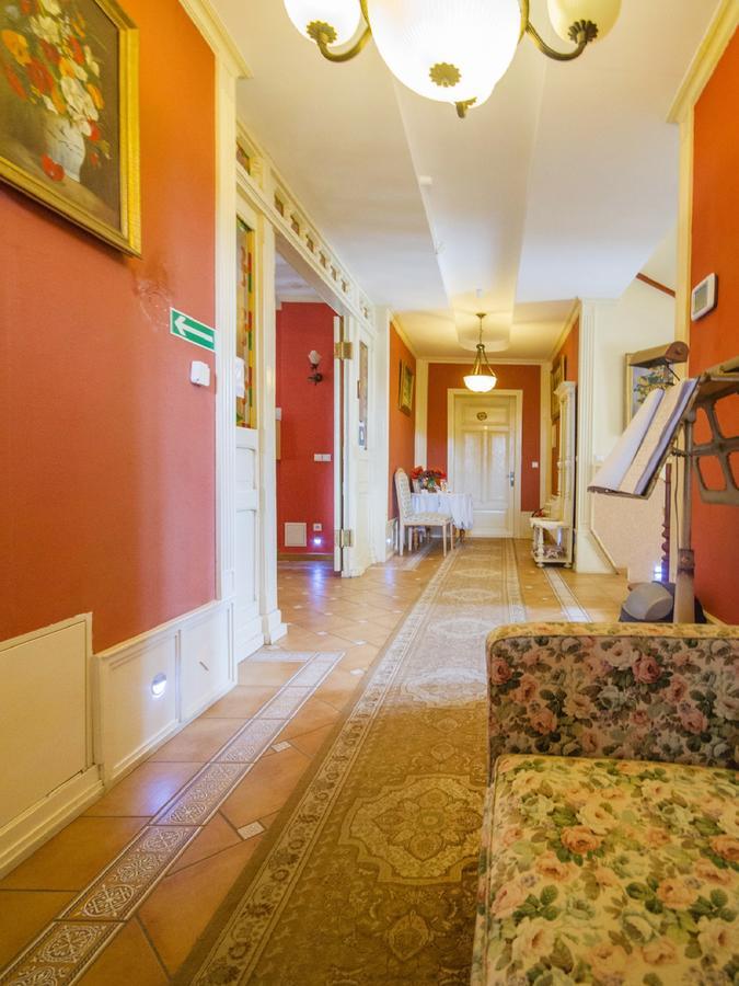 Bed and Breakfast Willa Jagniatkow Экстерьер фото